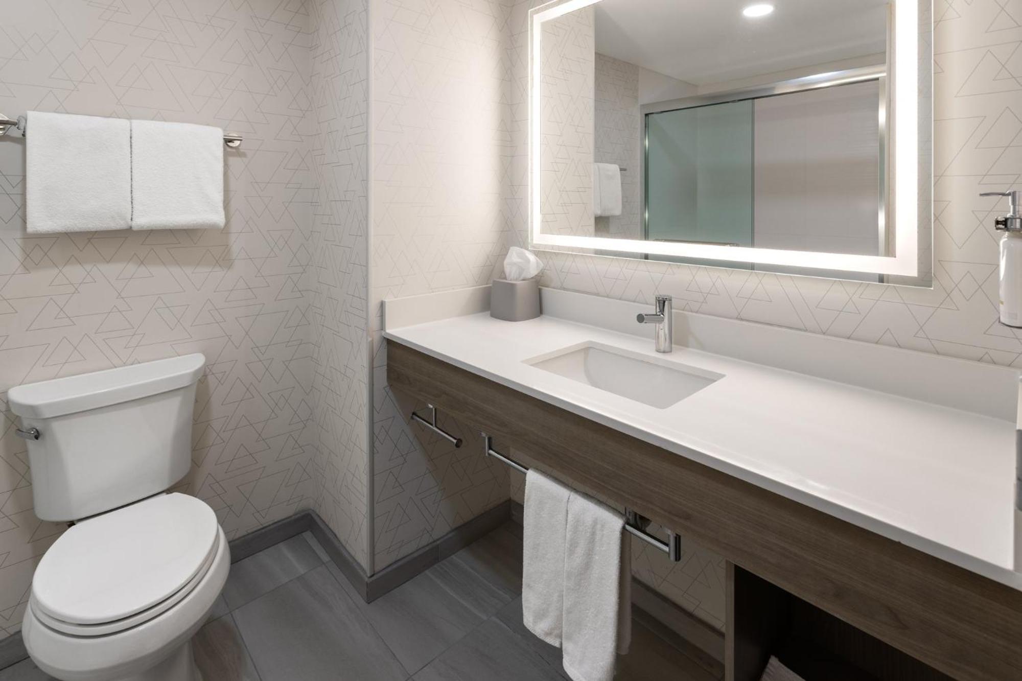 Holiday Inn Express Hotel & Suites Freeport By Ihg Extérieur photo